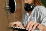Профессиональное обучение вокалу для новичков и профессионалов в школе SOLO