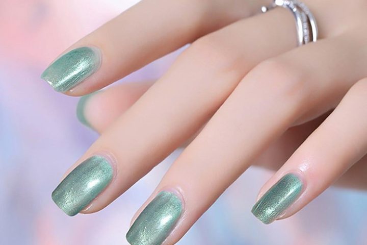 Секреты укрепляющих баз: выбираем покрытие для слабых и ломких ногтей